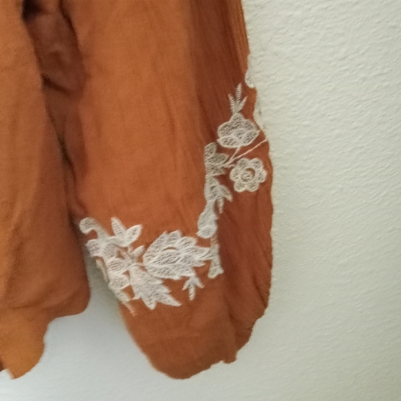 Top - Picture 4 of 11